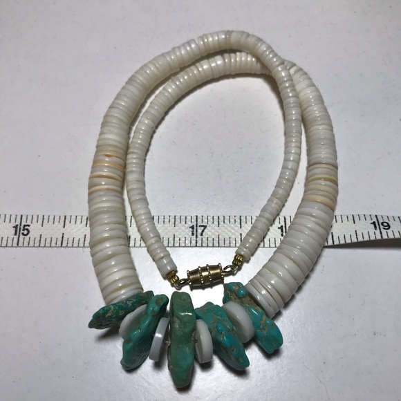 Classy Vintage Heishi Shell Polished Real Turquoise Stone Necklace 17”L - Picture 3 of 13